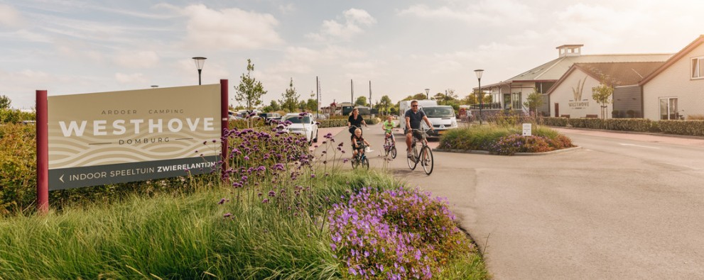 Fietsen Westhove.jpg Fietsen Westhove.jpg